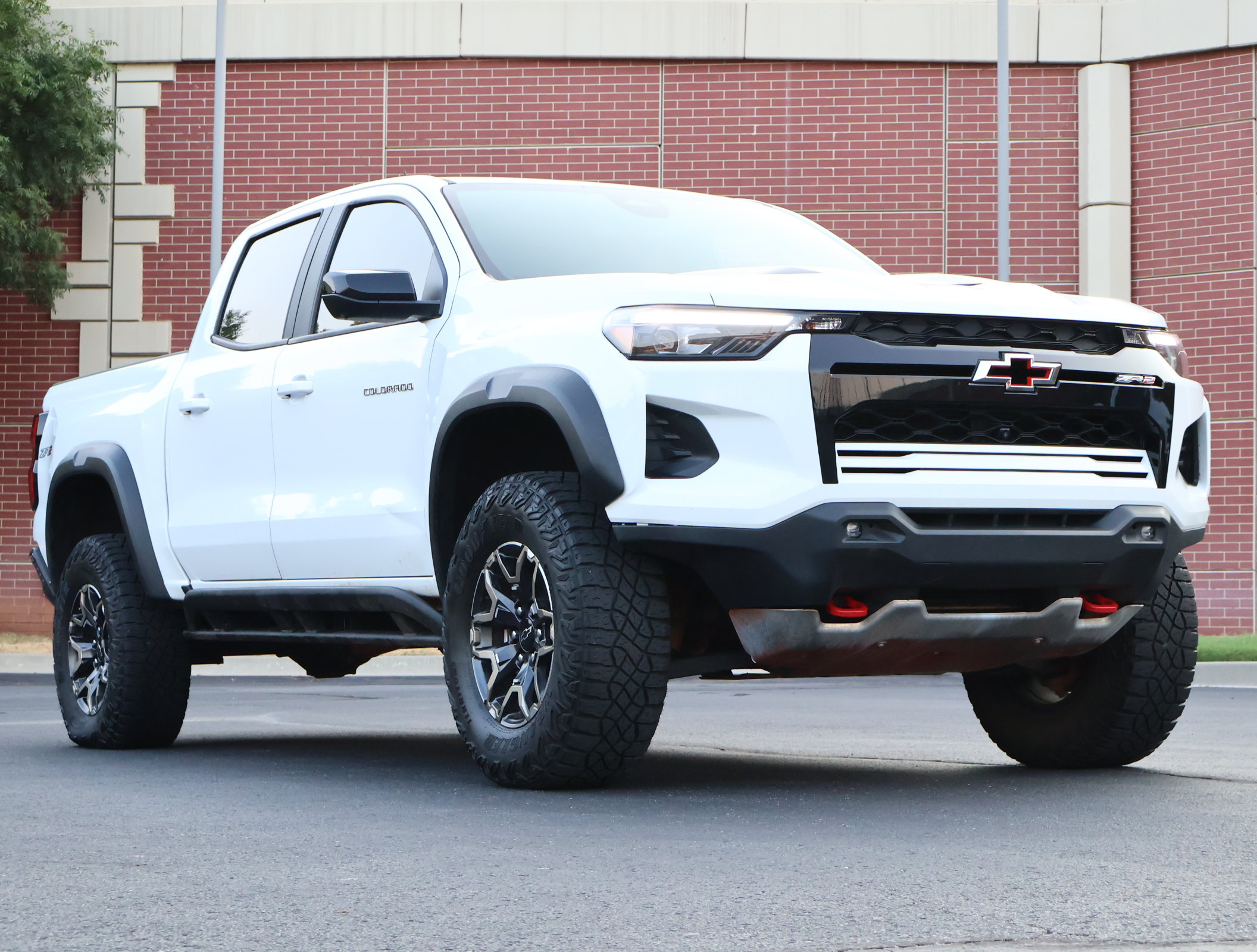 Used 2024 Chevrolet Colorado ZR2 w/ Technology Package