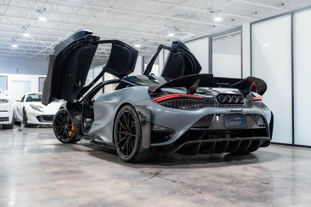 Used 2021 McLaren 765LT photo 36