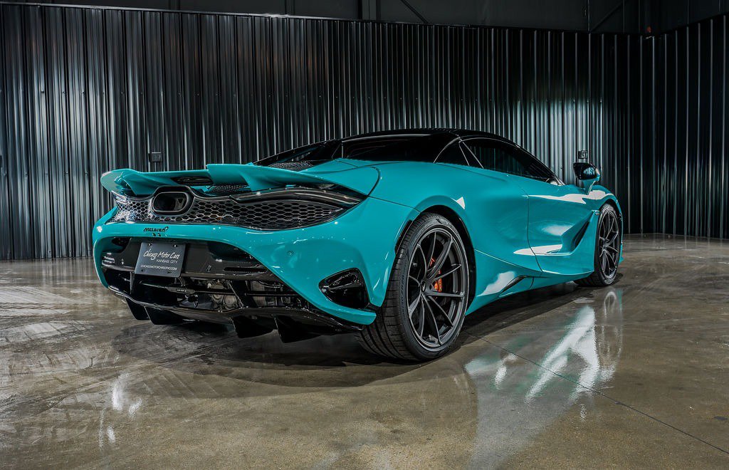 Used 2025 McLaren 750S Spider photo 17
