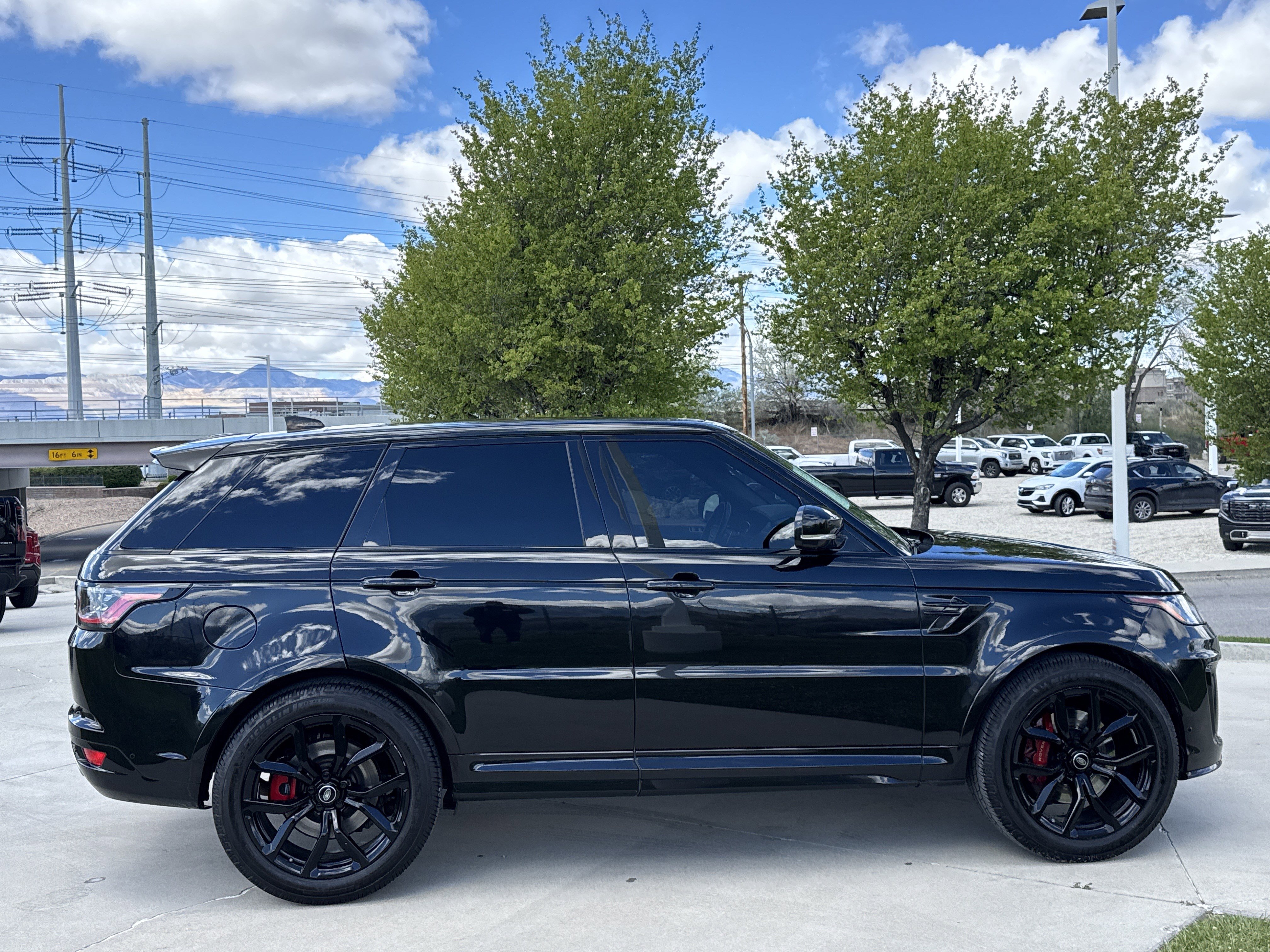 2021 Land Rover Range Rover Sport SVR