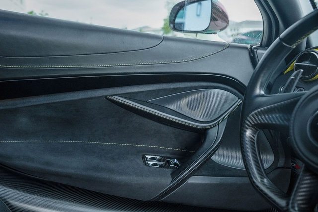 Used 2020 McLaren 720S Performance photo 36