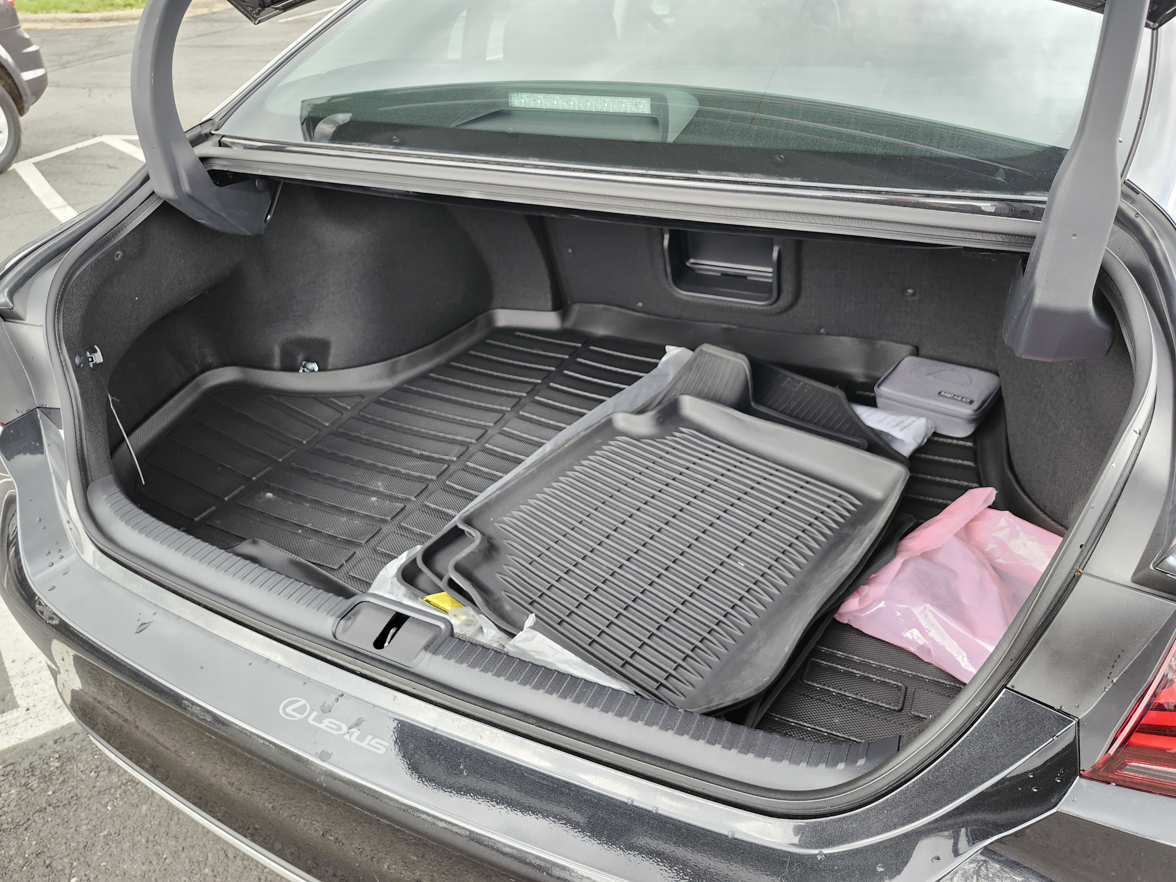 2025 Lexus ES 300h Ultra Luxury