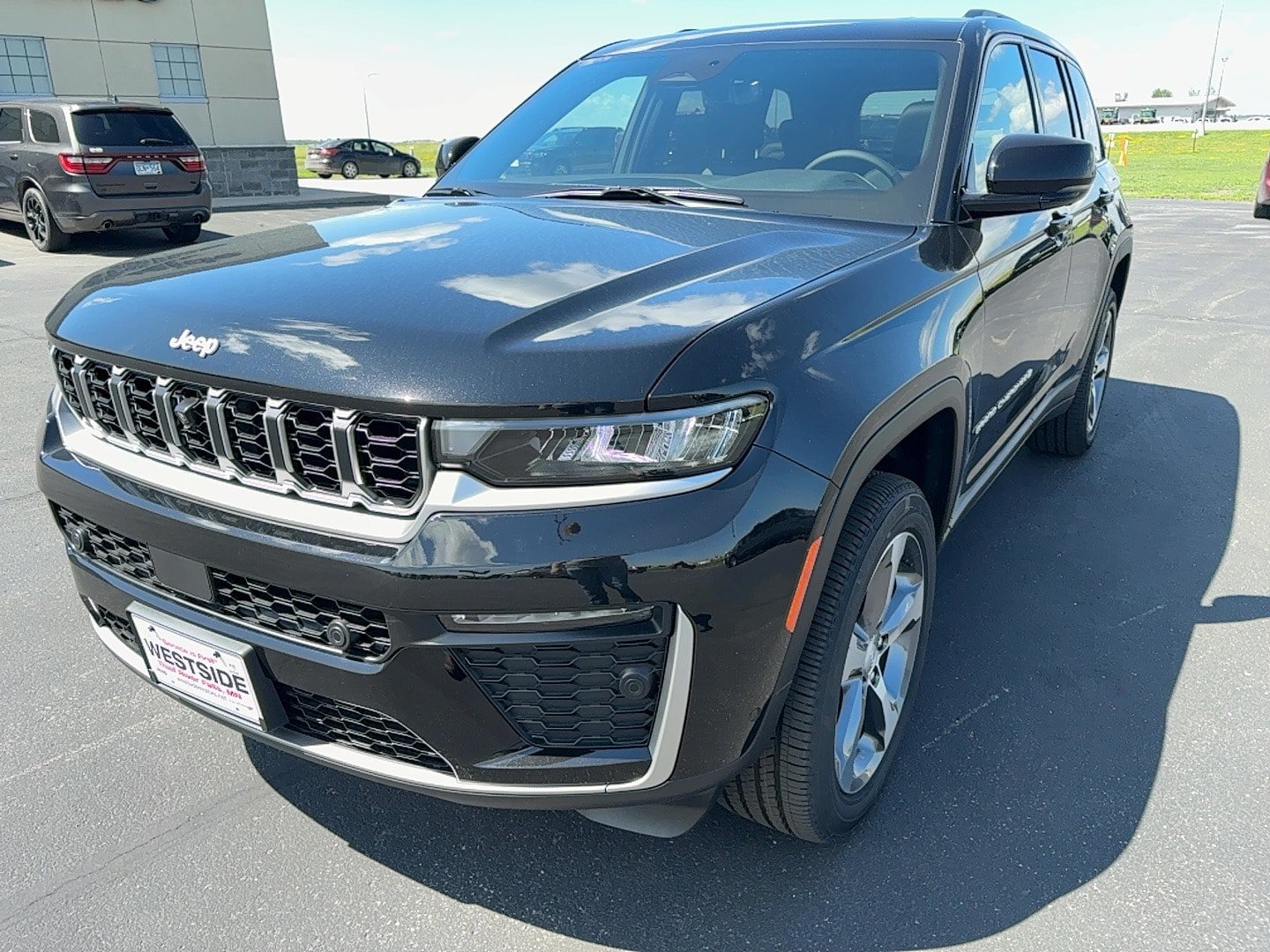 New 2026 Jeep Grand Cherokee Limited w/ Luxury Tech Group II