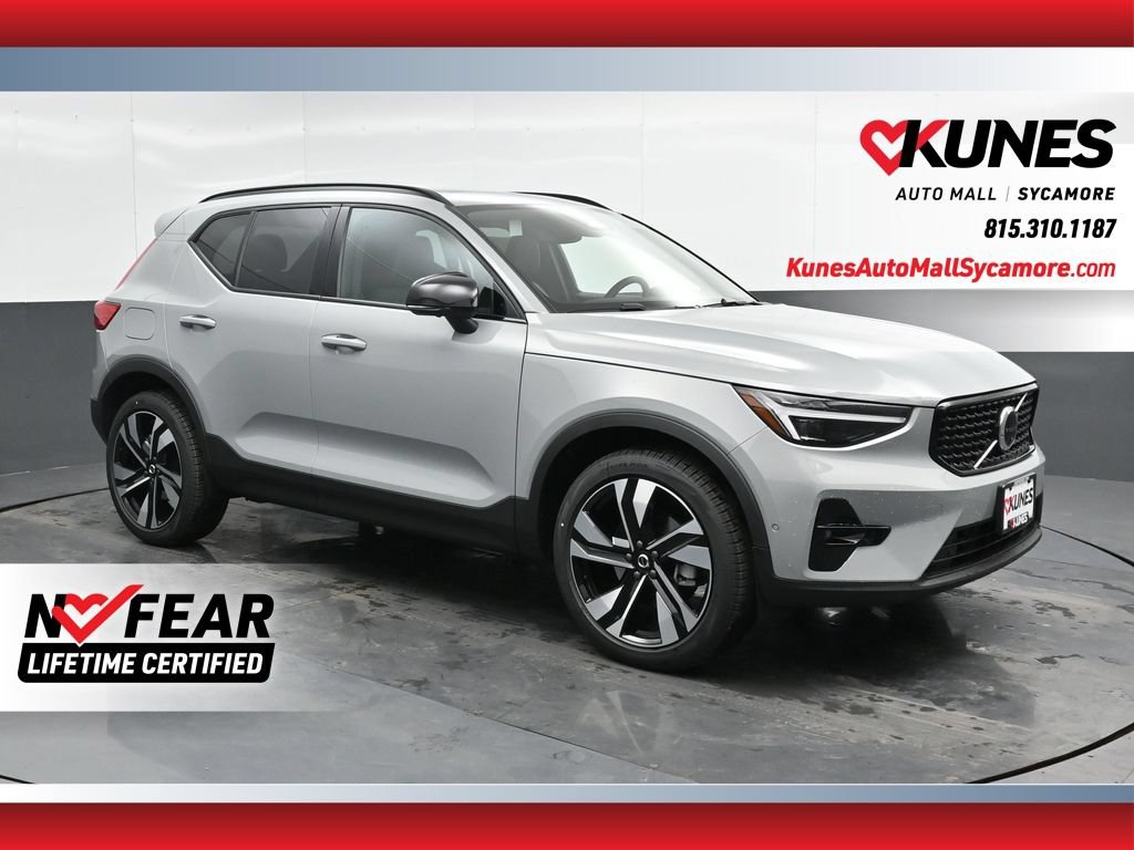 Used 2025 Volvo XC40 B5 Ultra w/ Climate Package