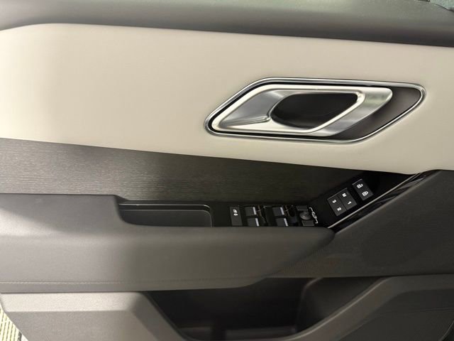 2026 Land Rover Range Rover Velar Dynamic SE