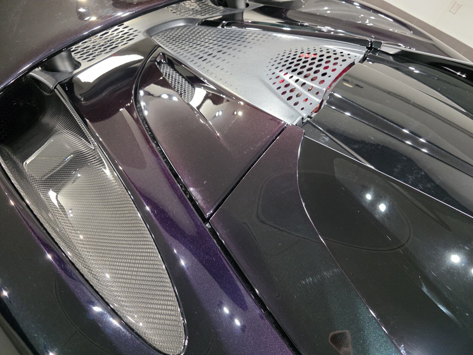 Used 2025 McLaren 750S Spider photo 17