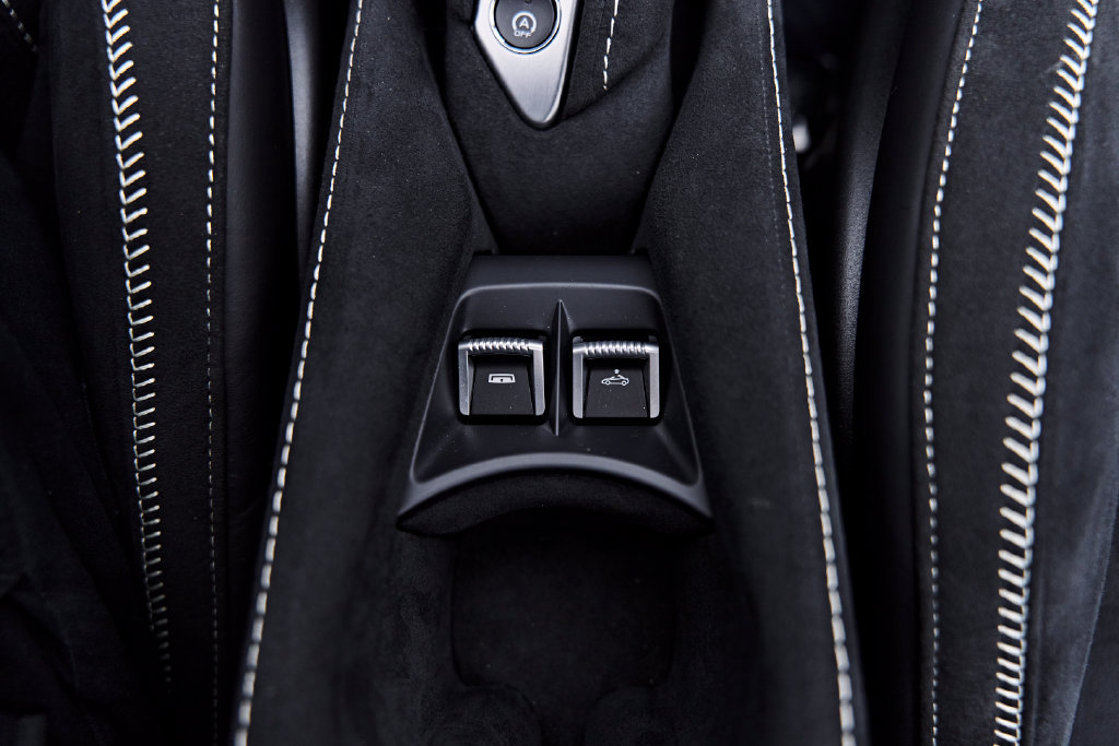 Used 2025 McLaren 750S Spider photo 74