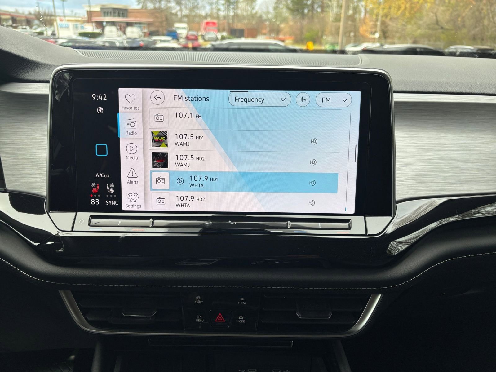 2025 Volkswagen Atlas Cross Sport SE