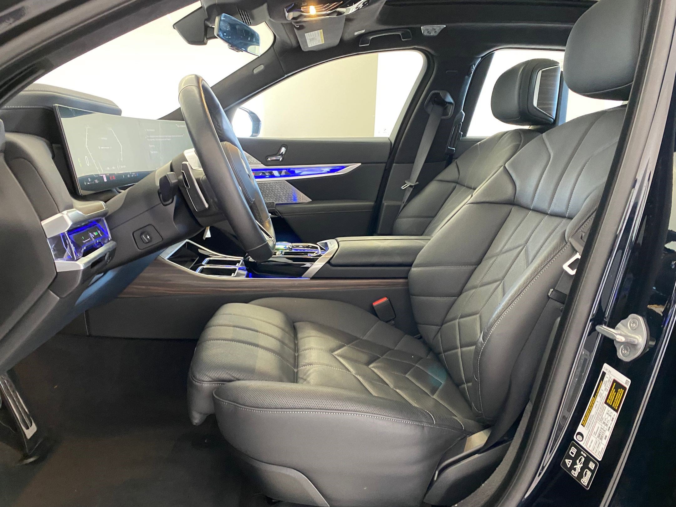 2025 BMW 760i xDrive