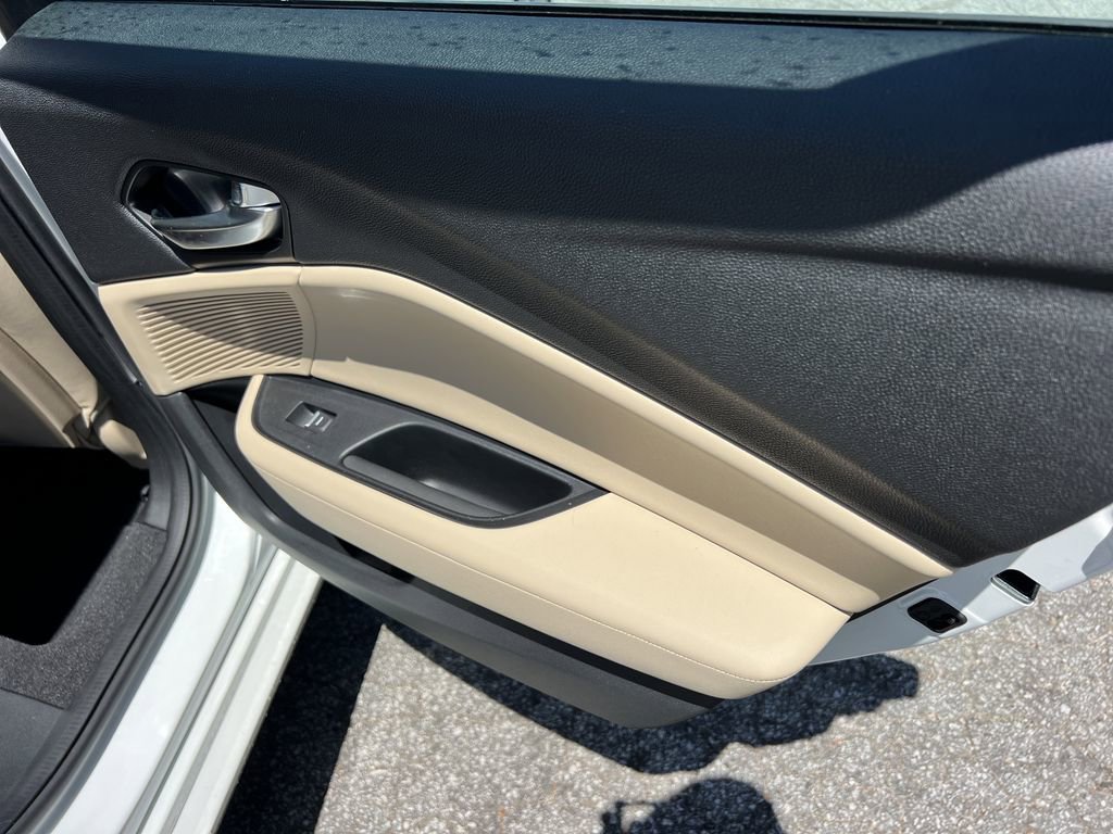 2023 Acura TLX w/ Technology Package