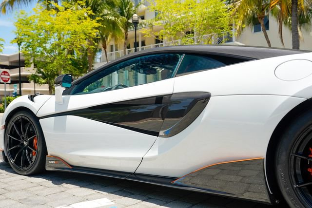 Used 2019 McLaren 600LT photo 19