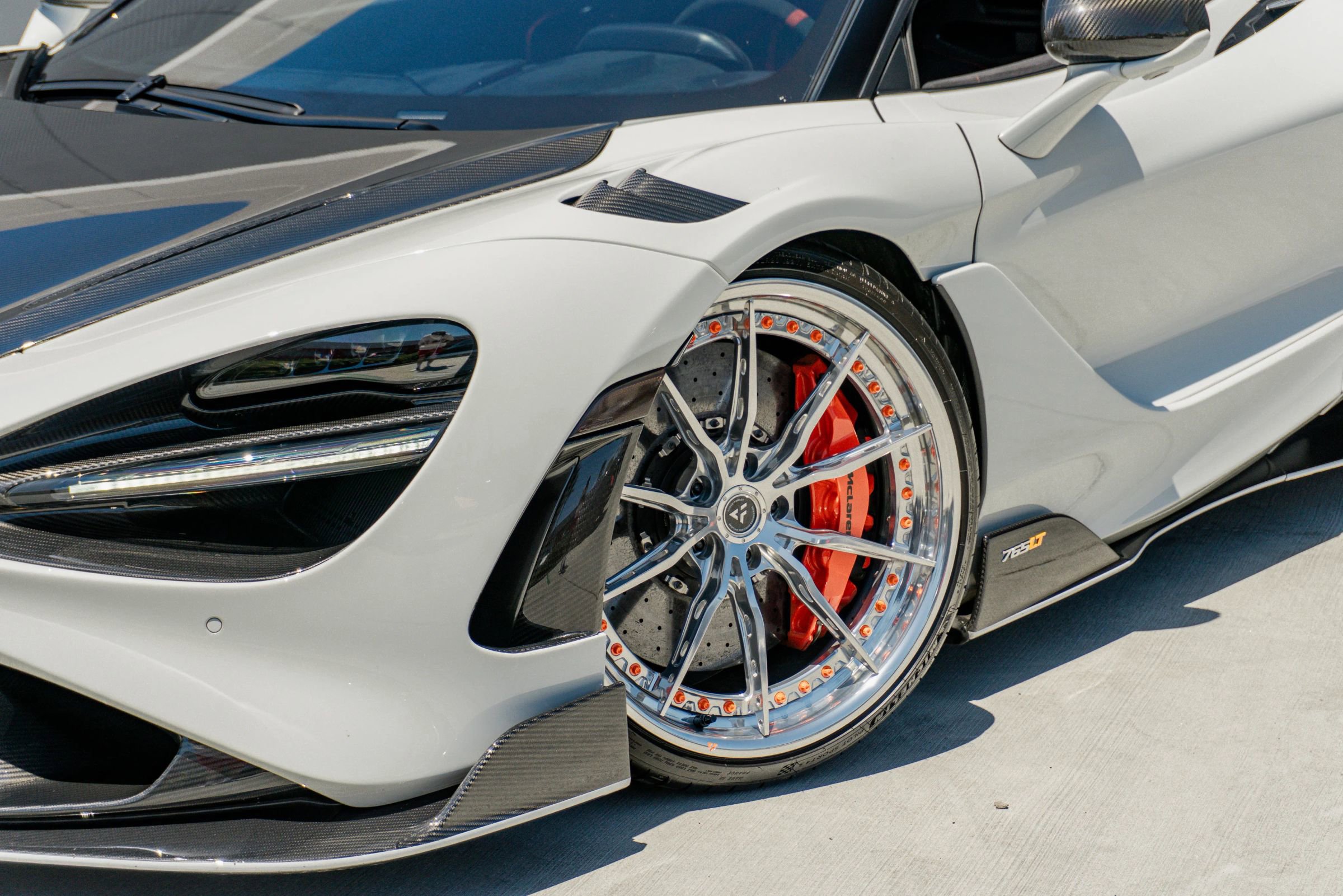 Used 2022 McLaren 765LT photo 27