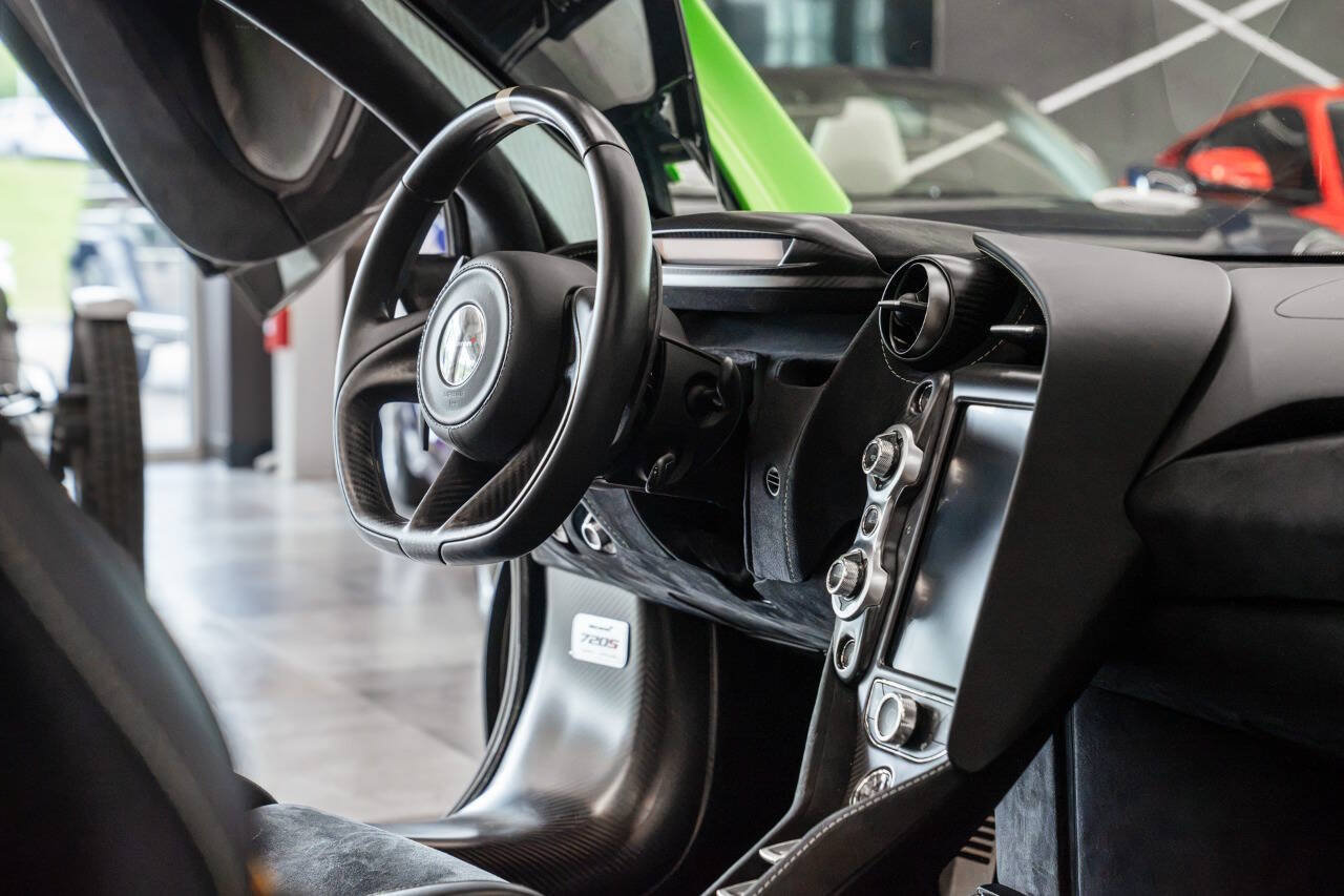 Used 2018 McLaren 720S Performance photo 57