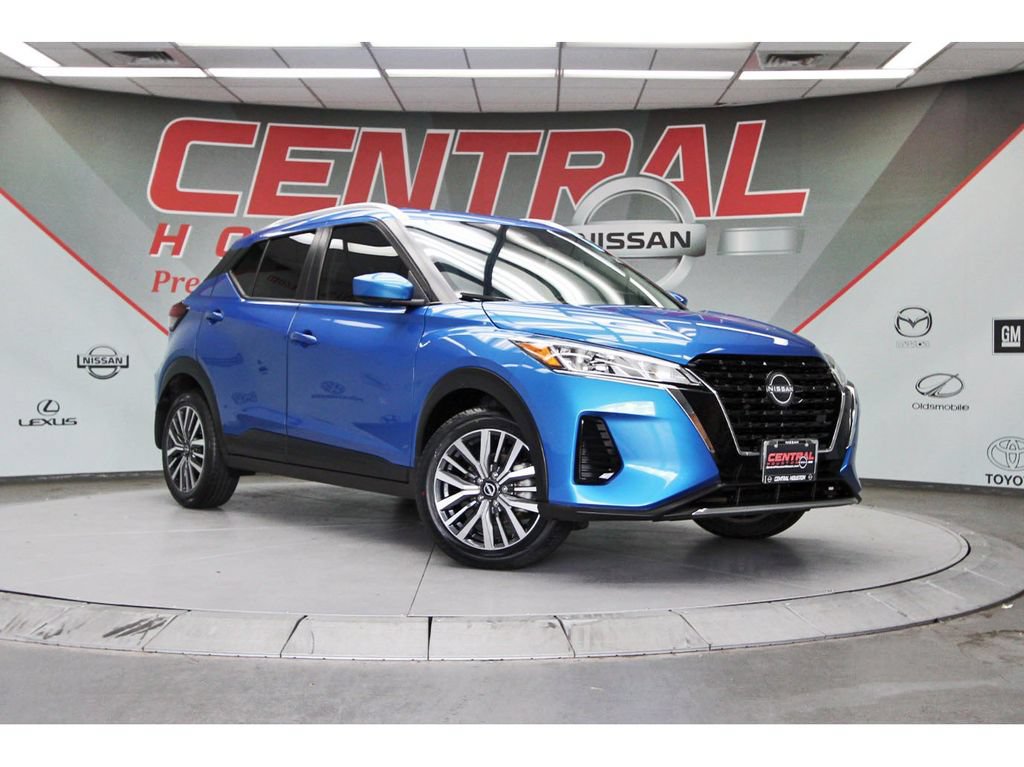 Used 2024 Nissan Kicks SV