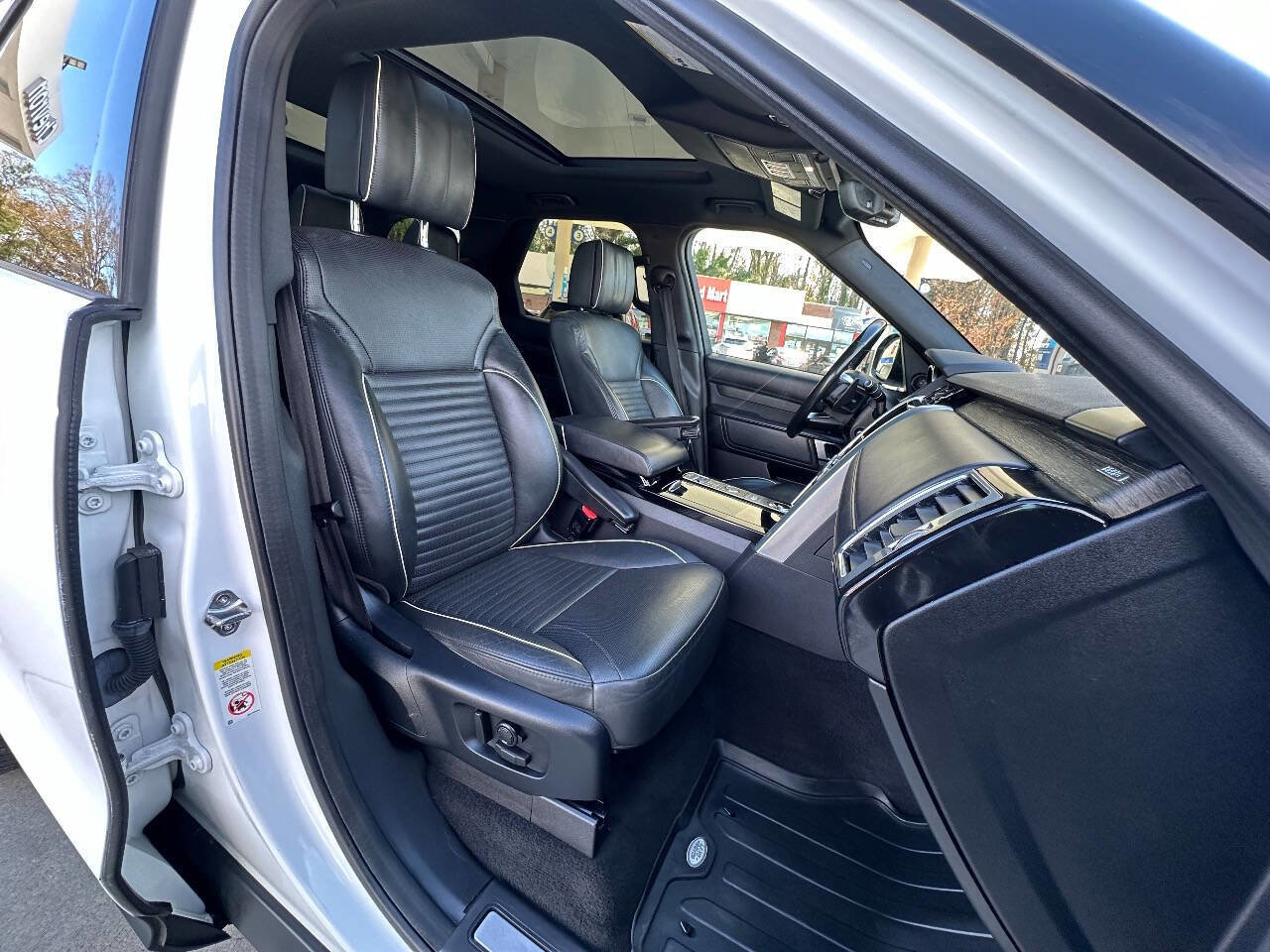 2017 Land Rover Discovery HSE Luxury