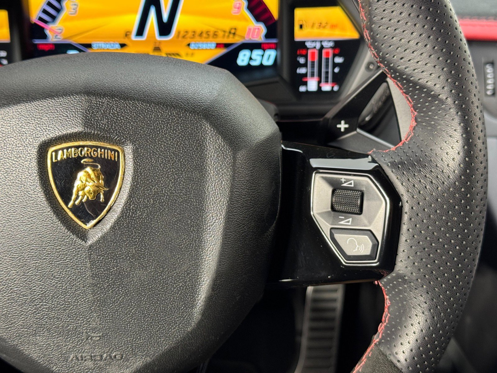 2017 Lamborghini Aventador S