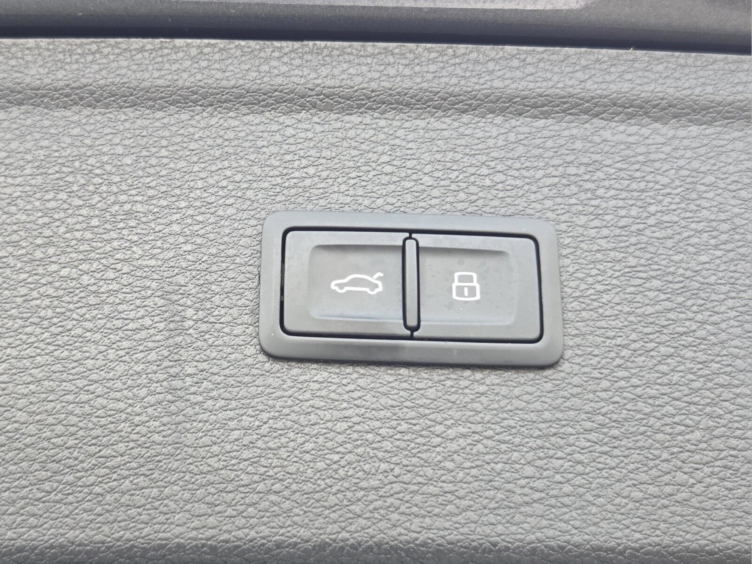 2020 Audi Q5 2.0T Titanium Premium Plus