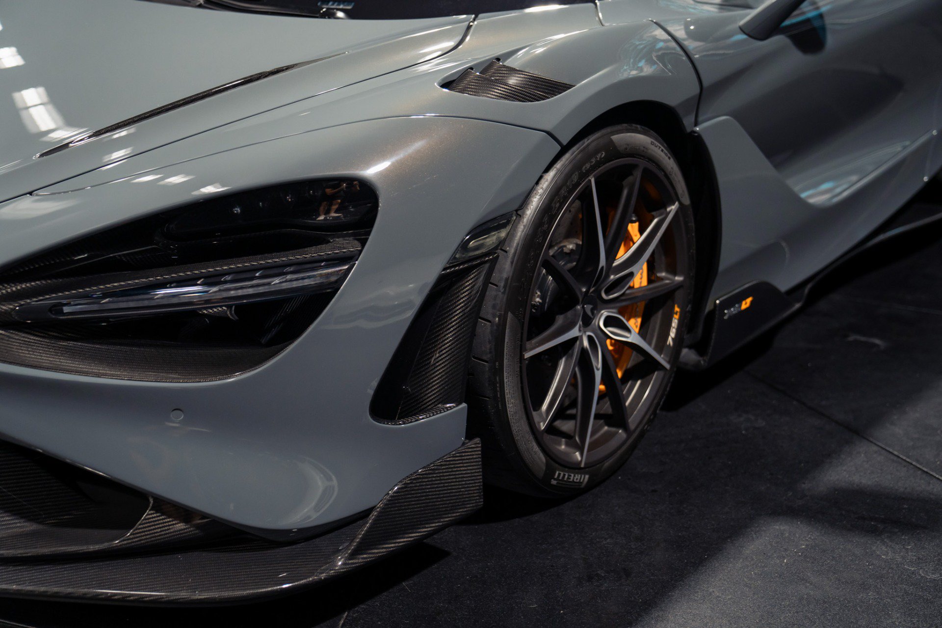 Used 2021 McLaren 765LT photo 22