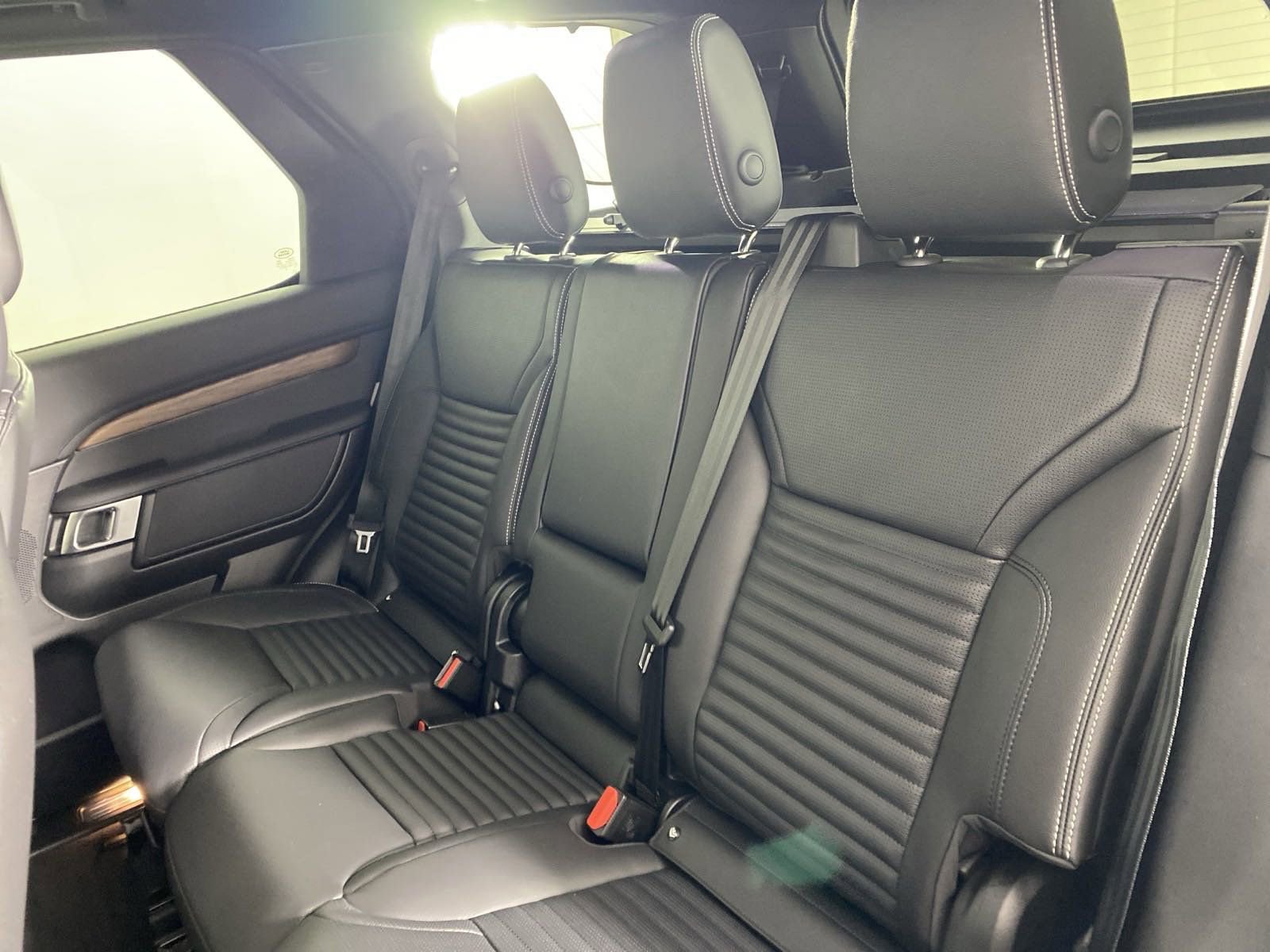 2025 Land Rover Discovery S