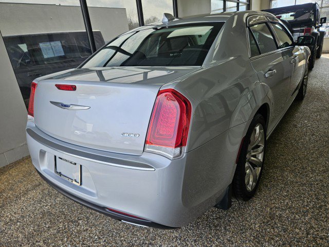2019 Chrysler 300 Touring