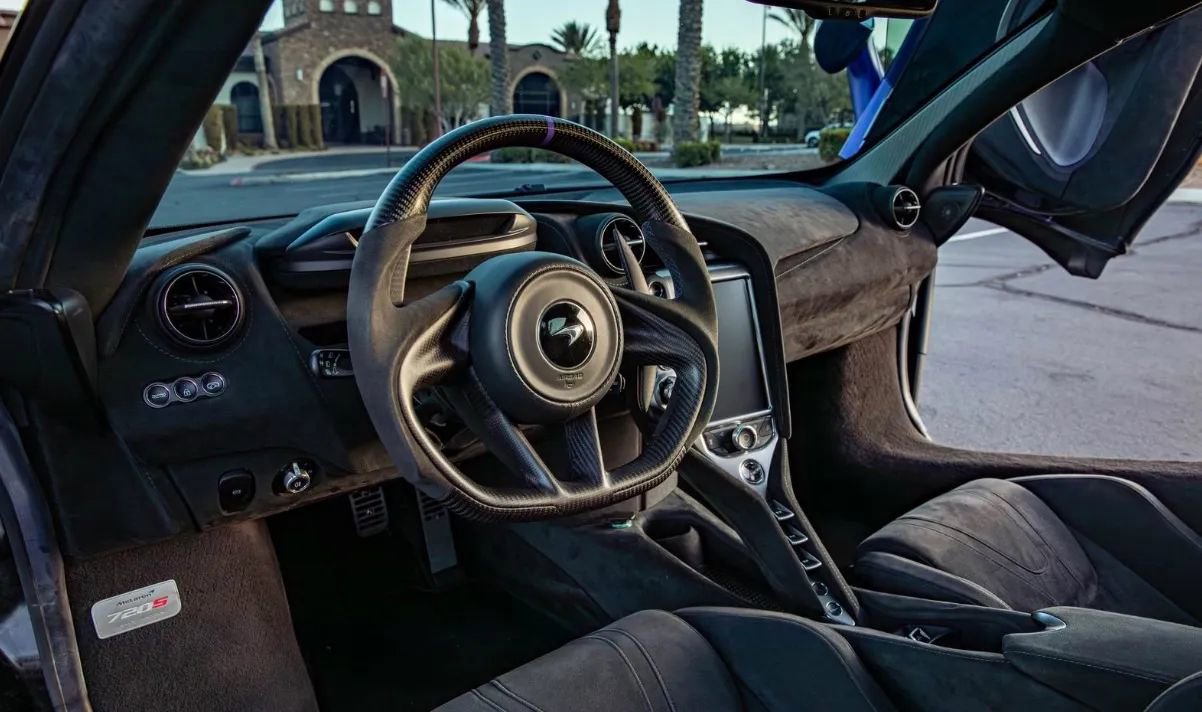 Used 2020 McLaren 720S Spider photo 13