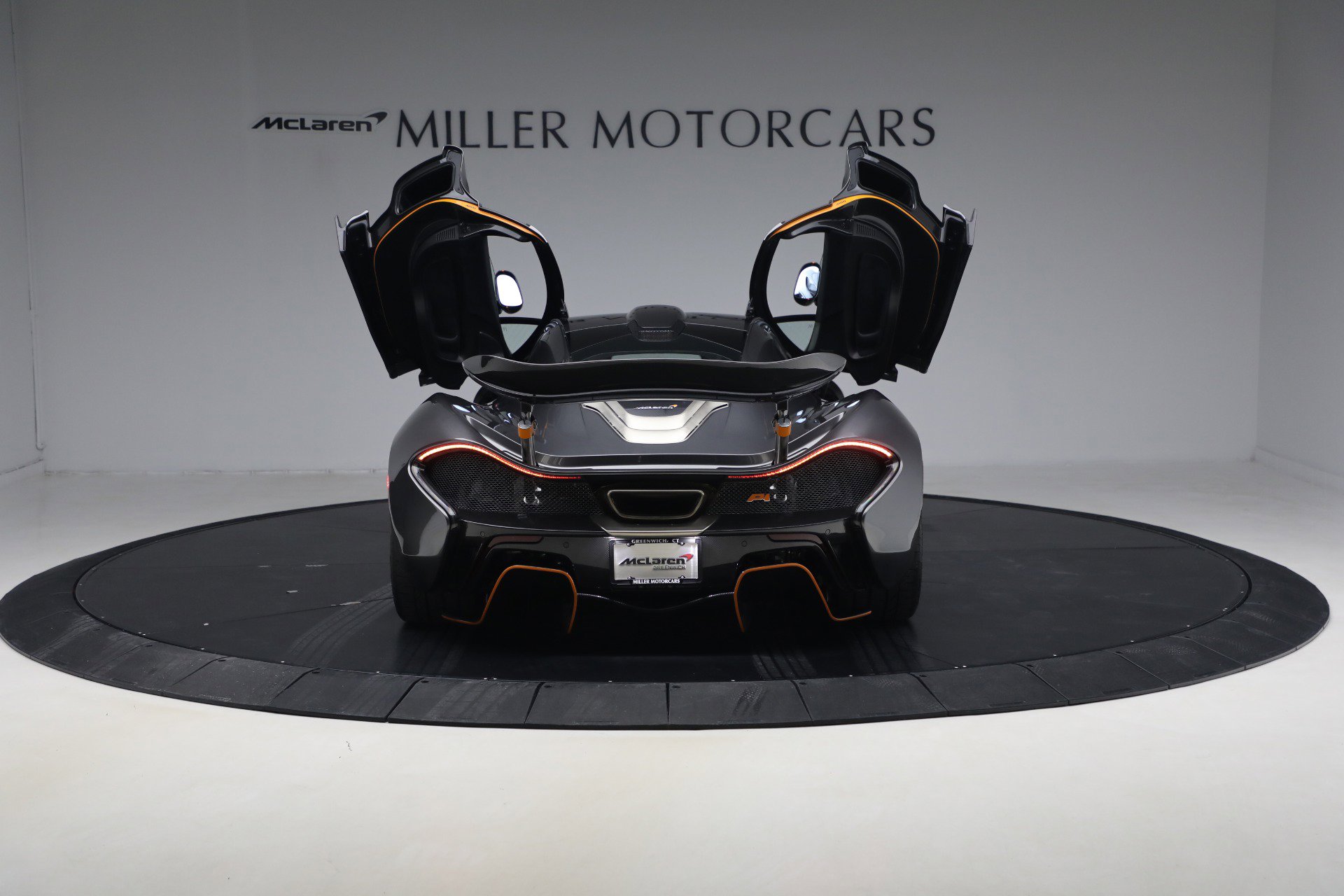 Used 2014 McLaren P1 photo 17