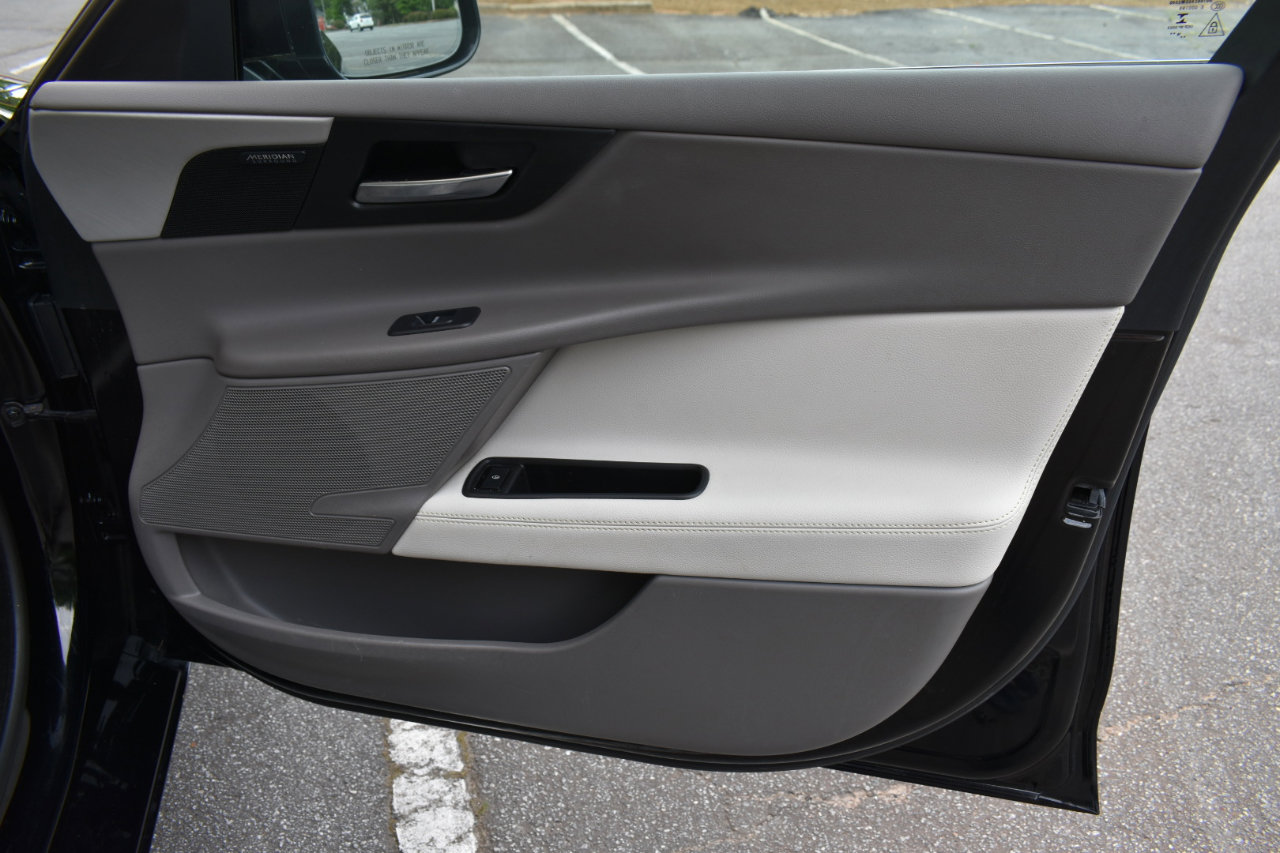 2019 Jaguar XE Prestige