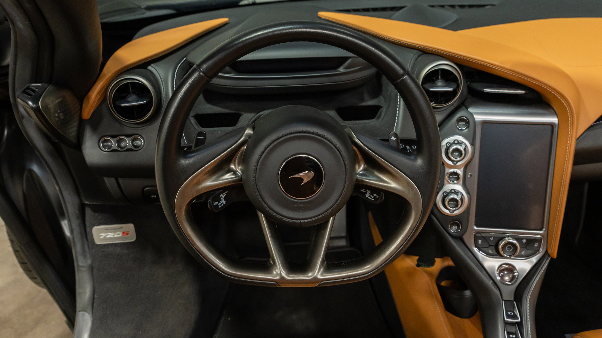 Used 2020 McLaren 720S Spider photo 57