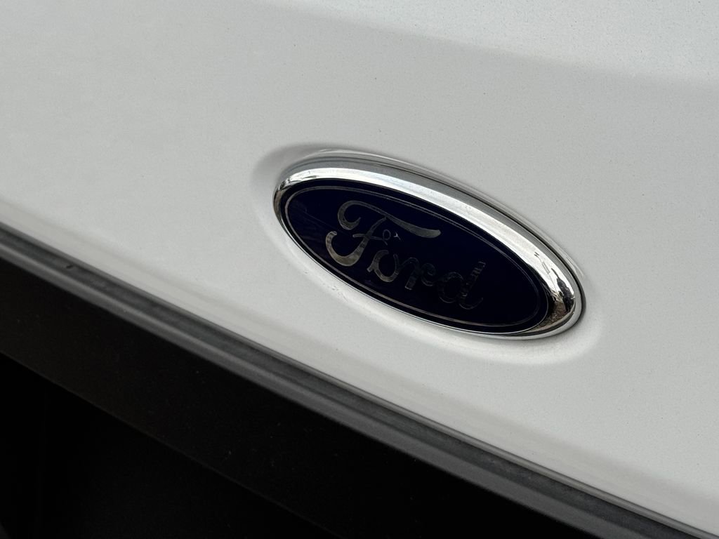 2023 Ford E-Transit Medium Roof