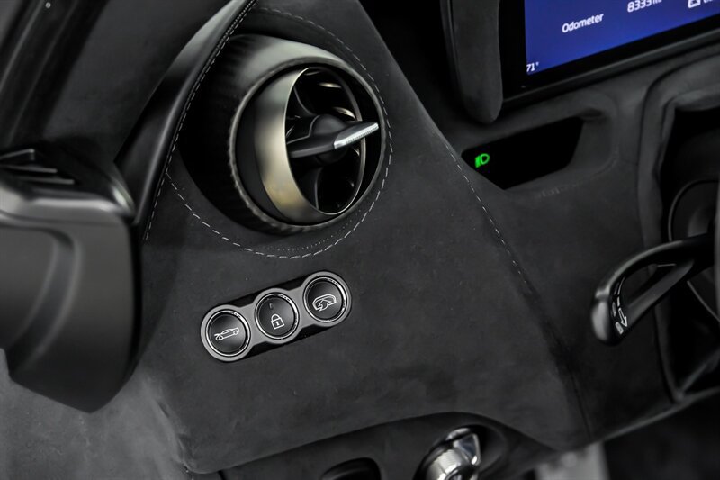 Used 2018 McLaren 720S Performance photo 25