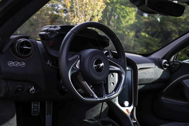 Used 2025 McLaren 750S photo 18