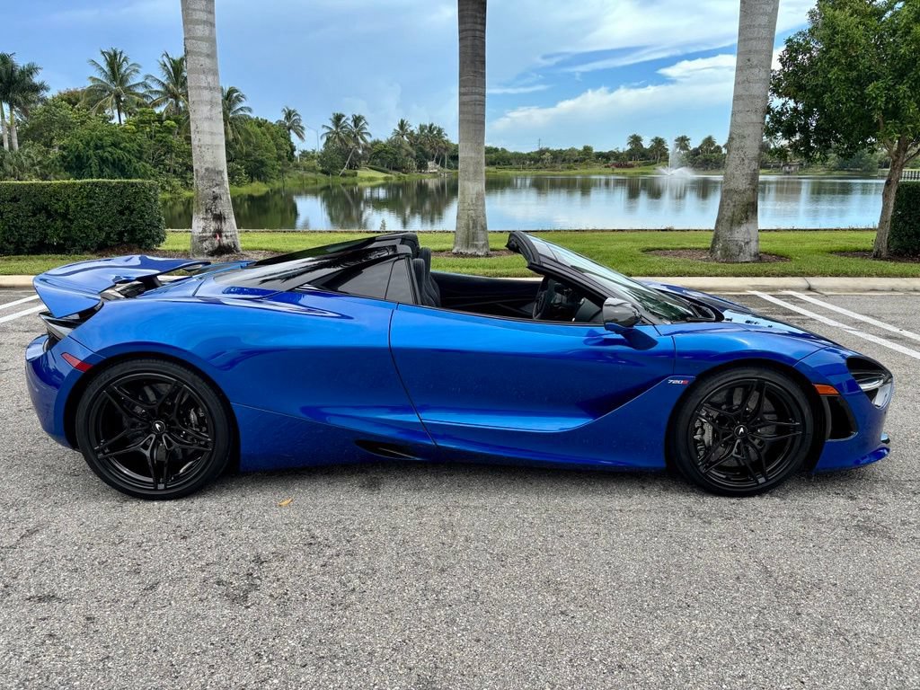 Used 2022 McLaren 720S Spider photo 7