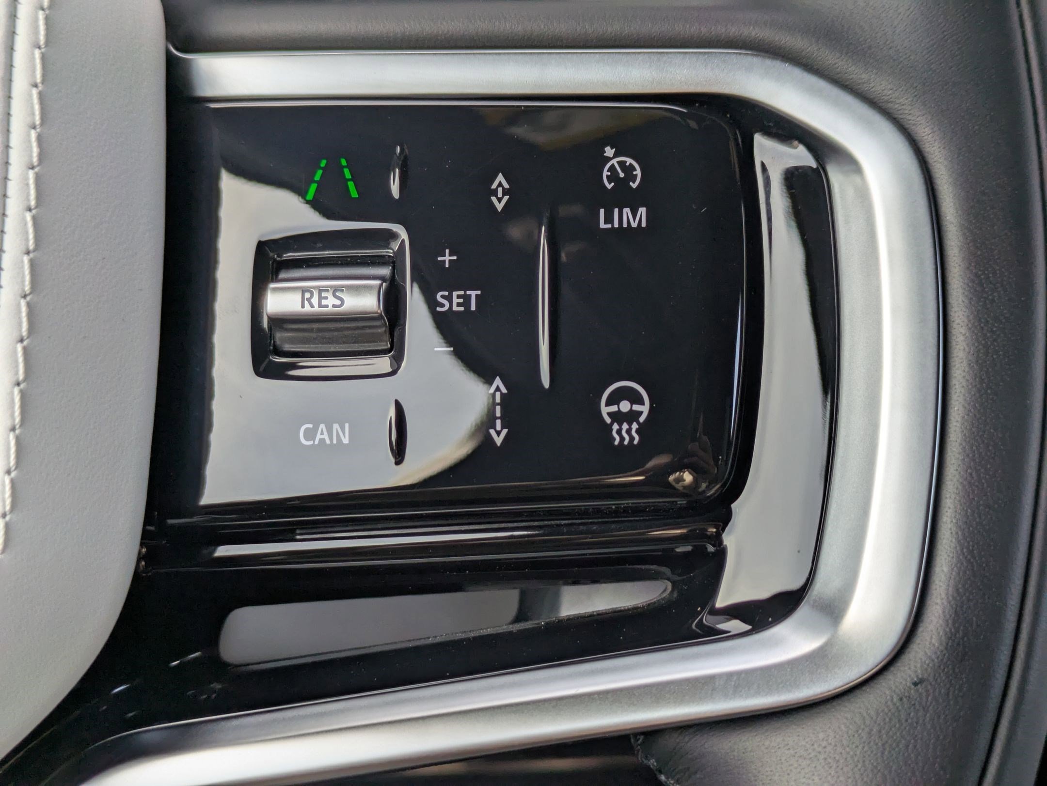 2025 Land Rover Range Rover Sport S