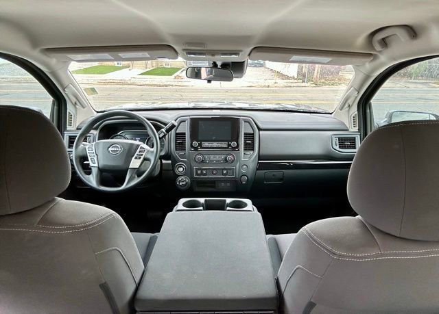 2024 Nissan Titan SV