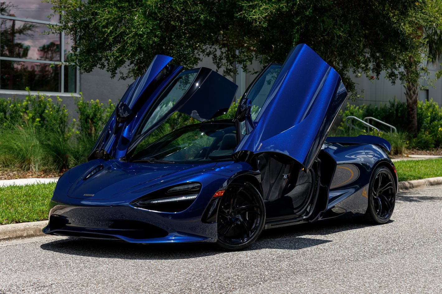 Used 2025 McLaren 750S photo 35
