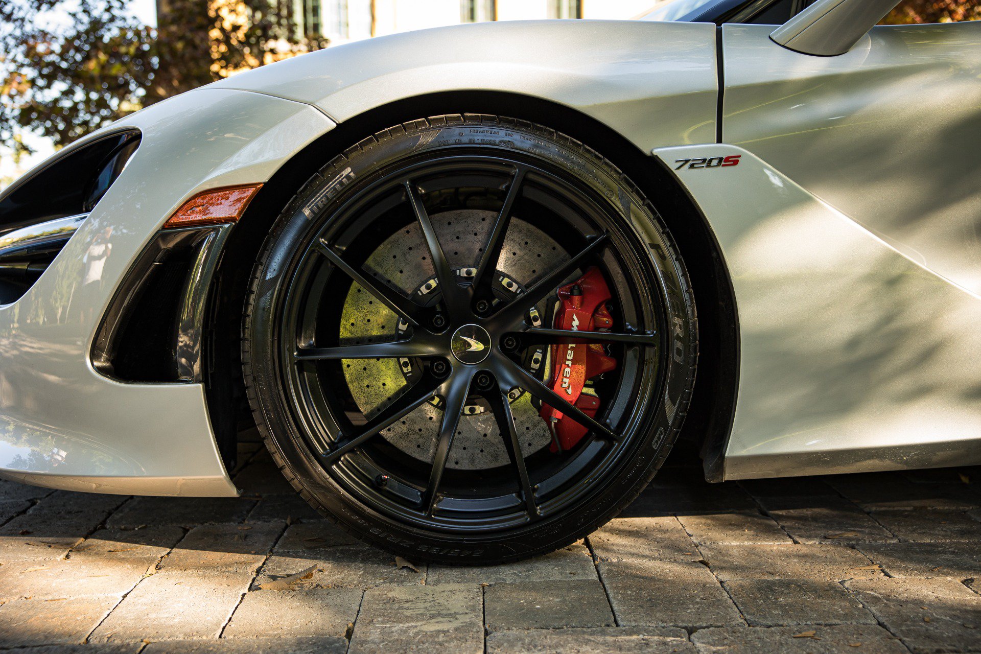 Used 2021 McLaren 720S Performance photo 17