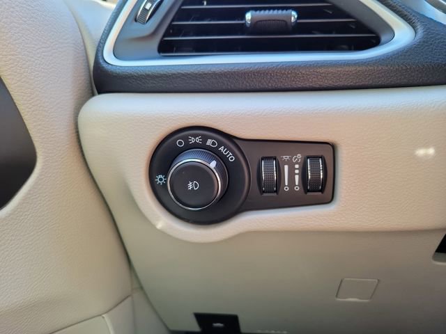 2021 Chrysler Pacifica Touring-L