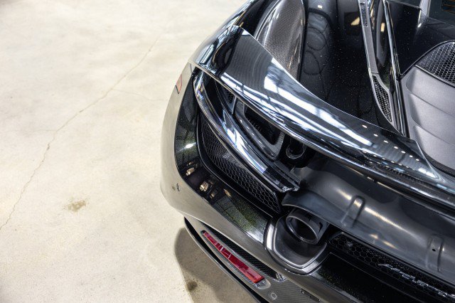 Used 2018 McLaren 720S Performance photo 27