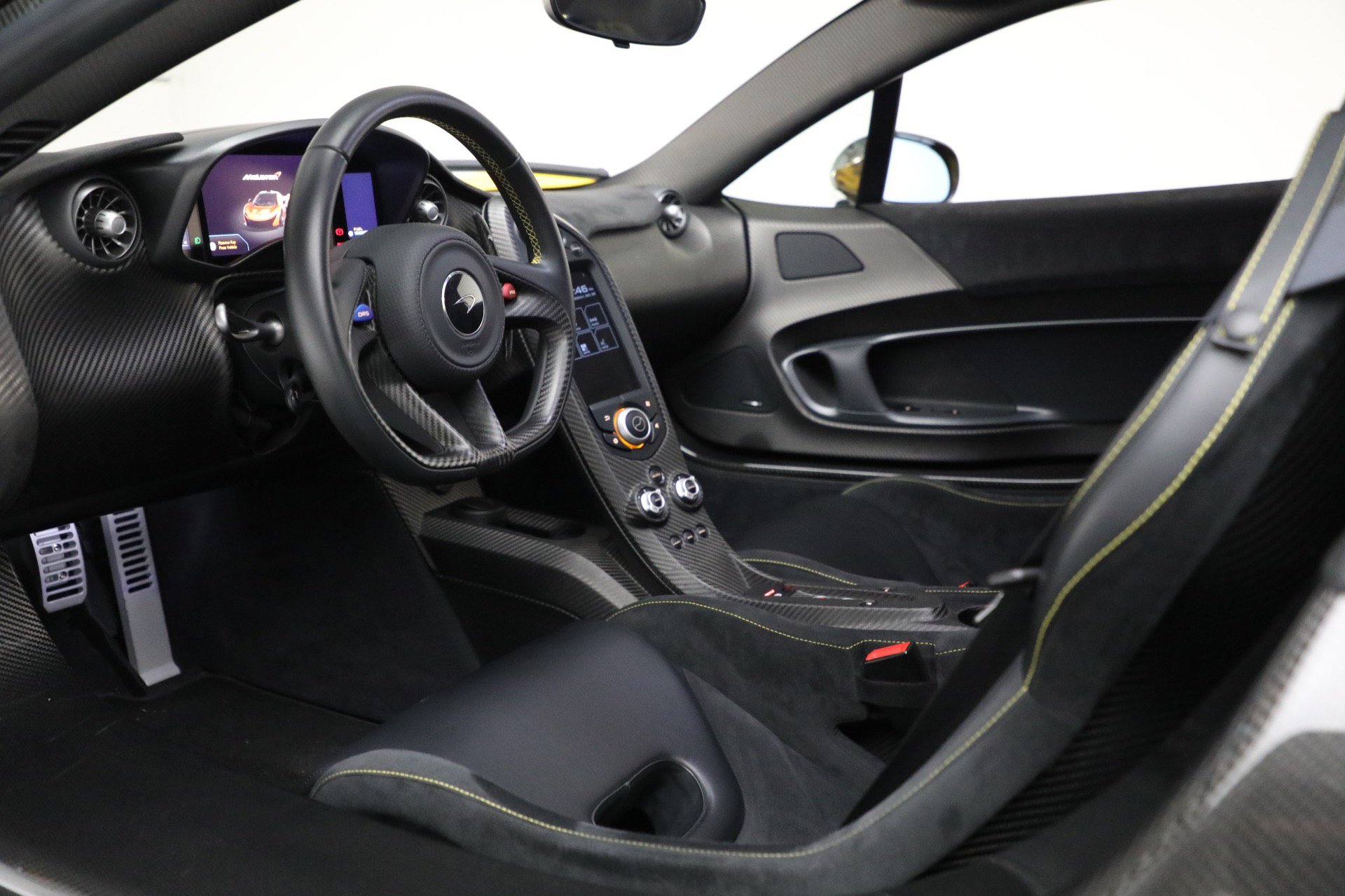 Used 2015 McLaren P1 photo 19