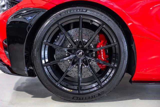 Used 2021 McLaren 765LT photo 40