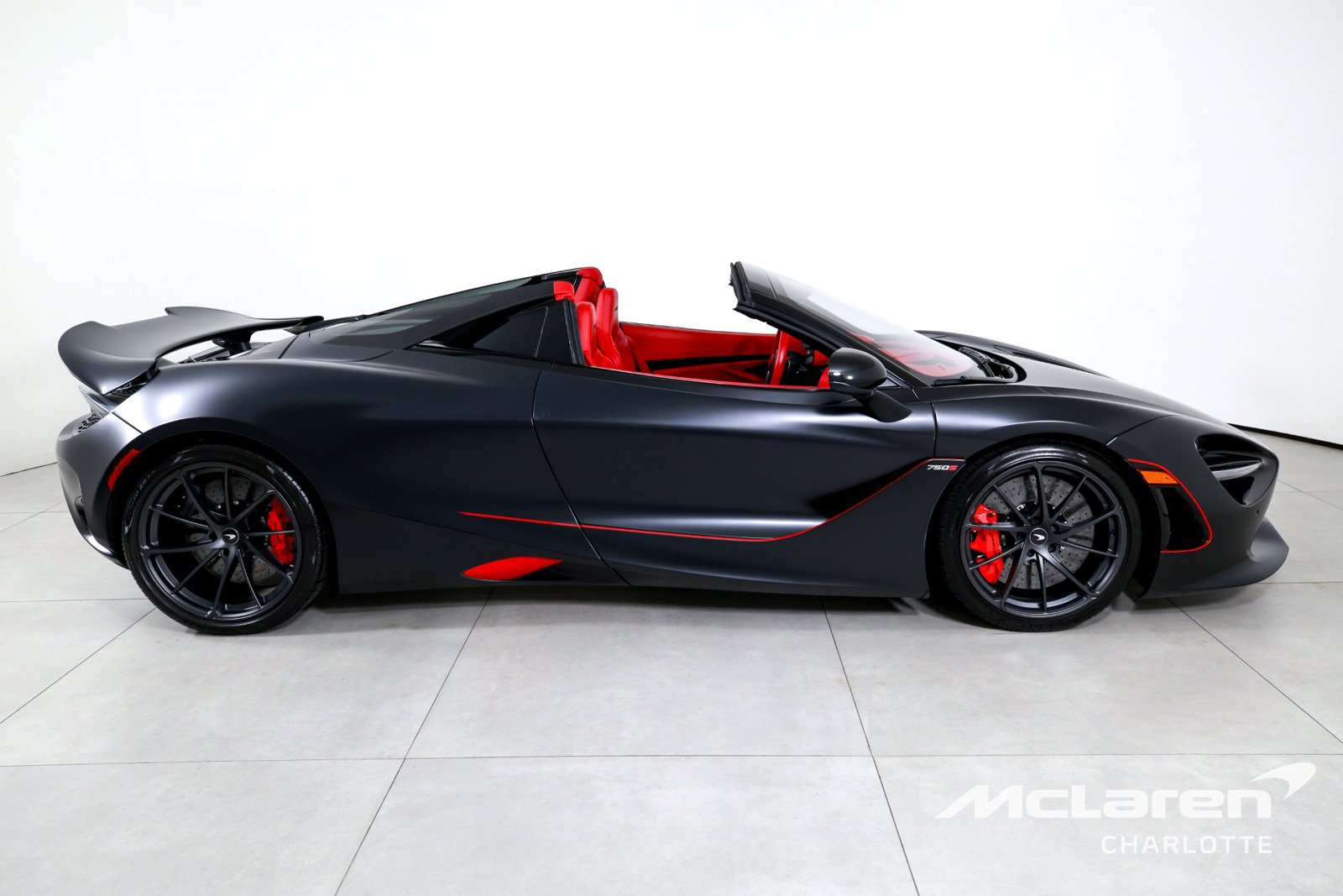 Used 2025 McLaren 750S Spider photo 11