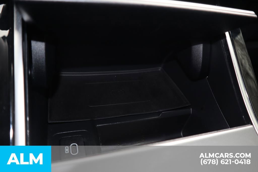 2024 Land Rover Range Rover Velar Dynamic SE