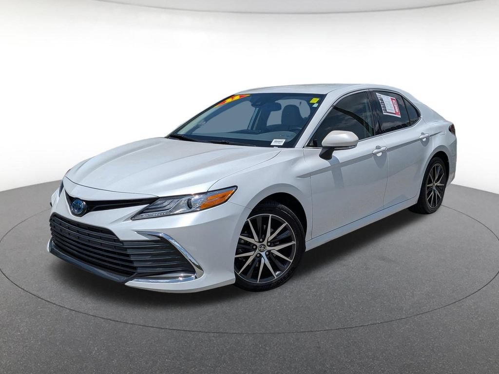 Used 2022 Toyota Camry XLE