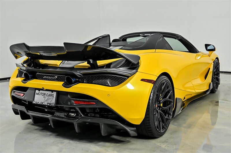 Used 2022 McLaren 720S Luxury photo 15