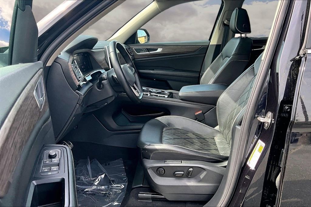 2024 Volkswagen Atlas SEL Premium R-Line