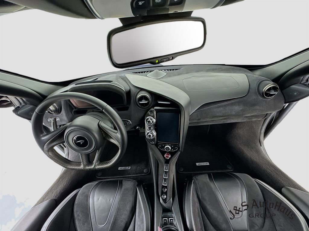 Used 2020 McLaren 720S Performance photo 28
