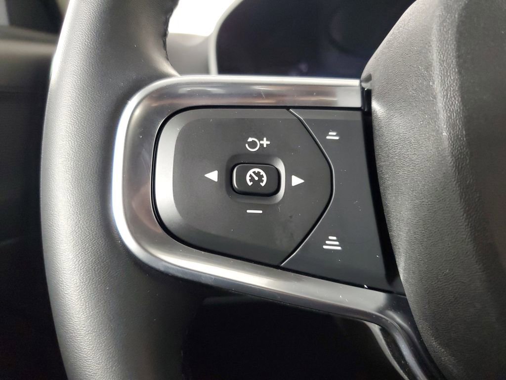 2026 Volvo Xc40 B5 Core