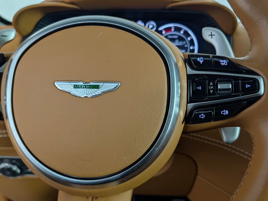2021 Aston Martin DBX