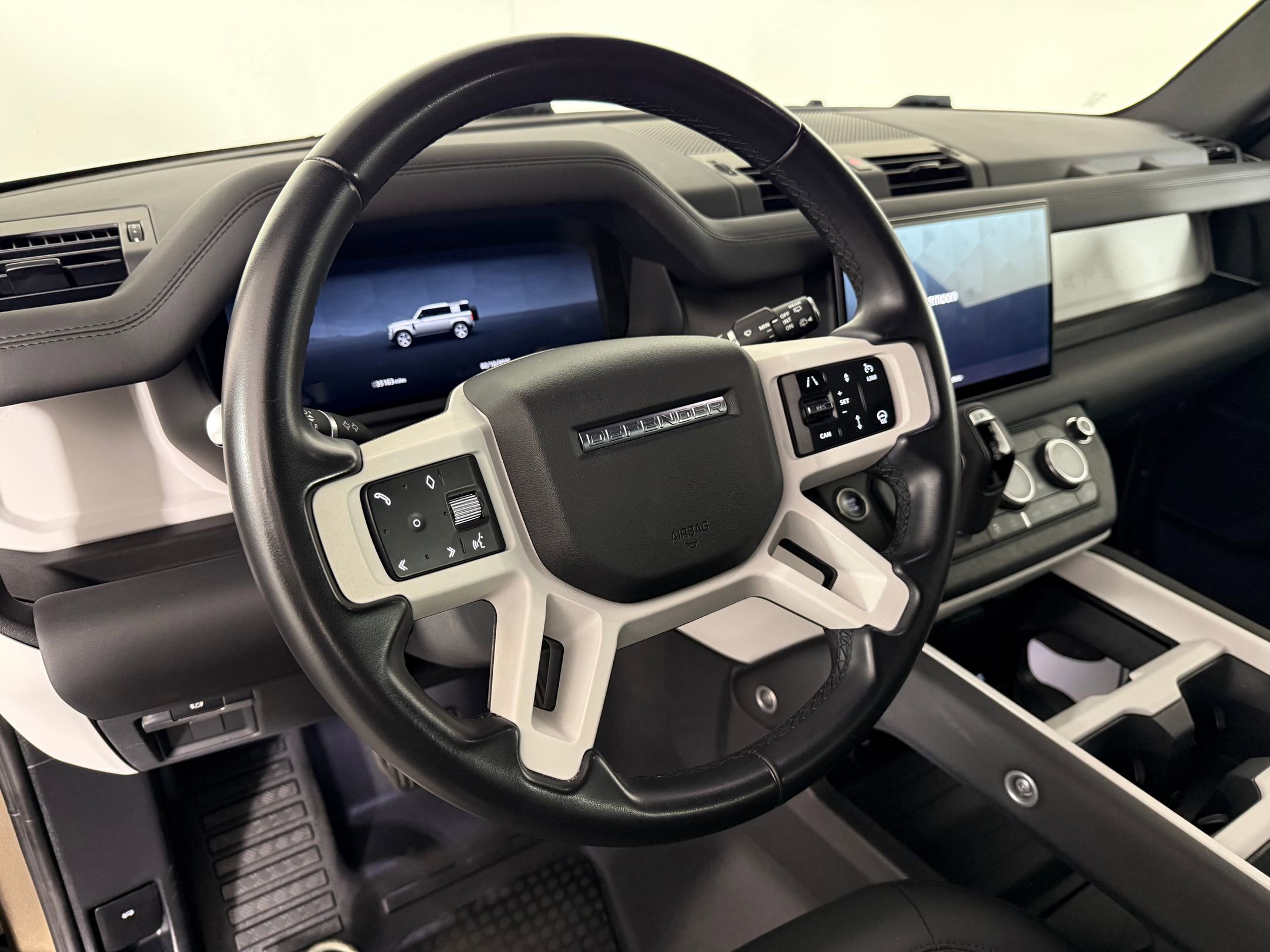 2025 Land Rover Defender 110 S