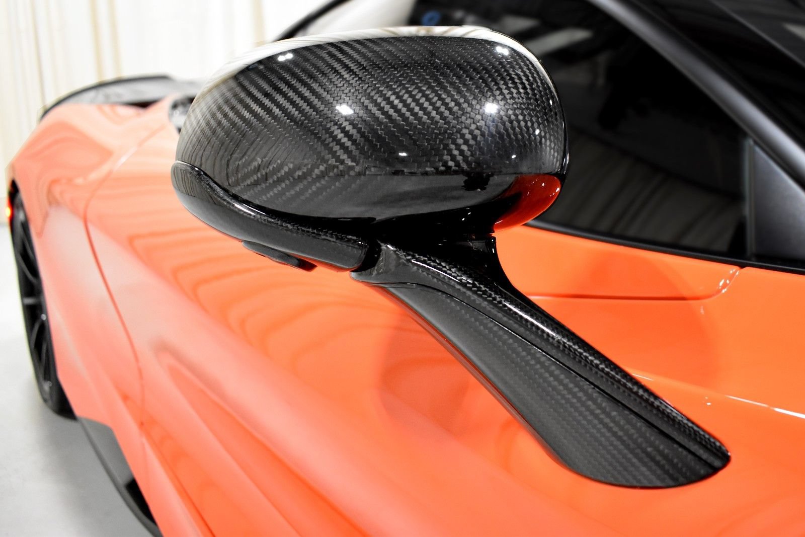 Used 2021 McLaren 765LT photo 13